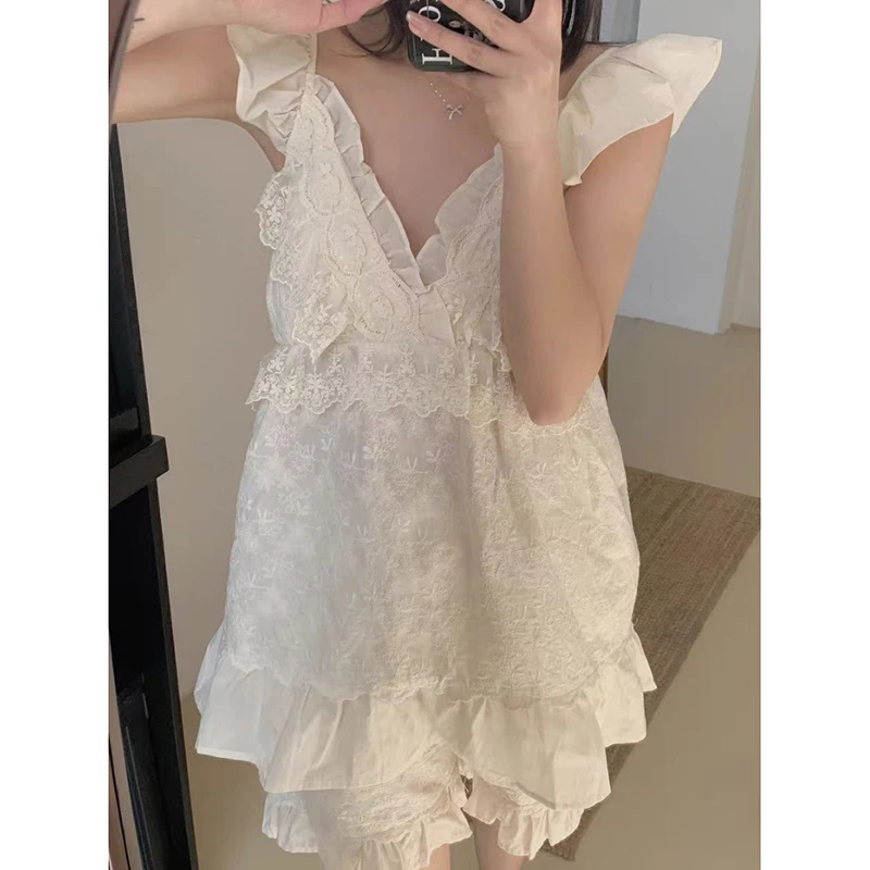 Lace Sleepwear Women Pajama Sets Korean Piiama V-neck Night Wears Shorts Sets 2 Pieces Summer Sleeveless Ruffles Home Suit 2025
Lace Sleepwear Women Pajama Sets Korean Piiama V-neck Night Wears Shorts Sets 2 Pieces Summer Sleeveless Ruffles Home Suit 2025