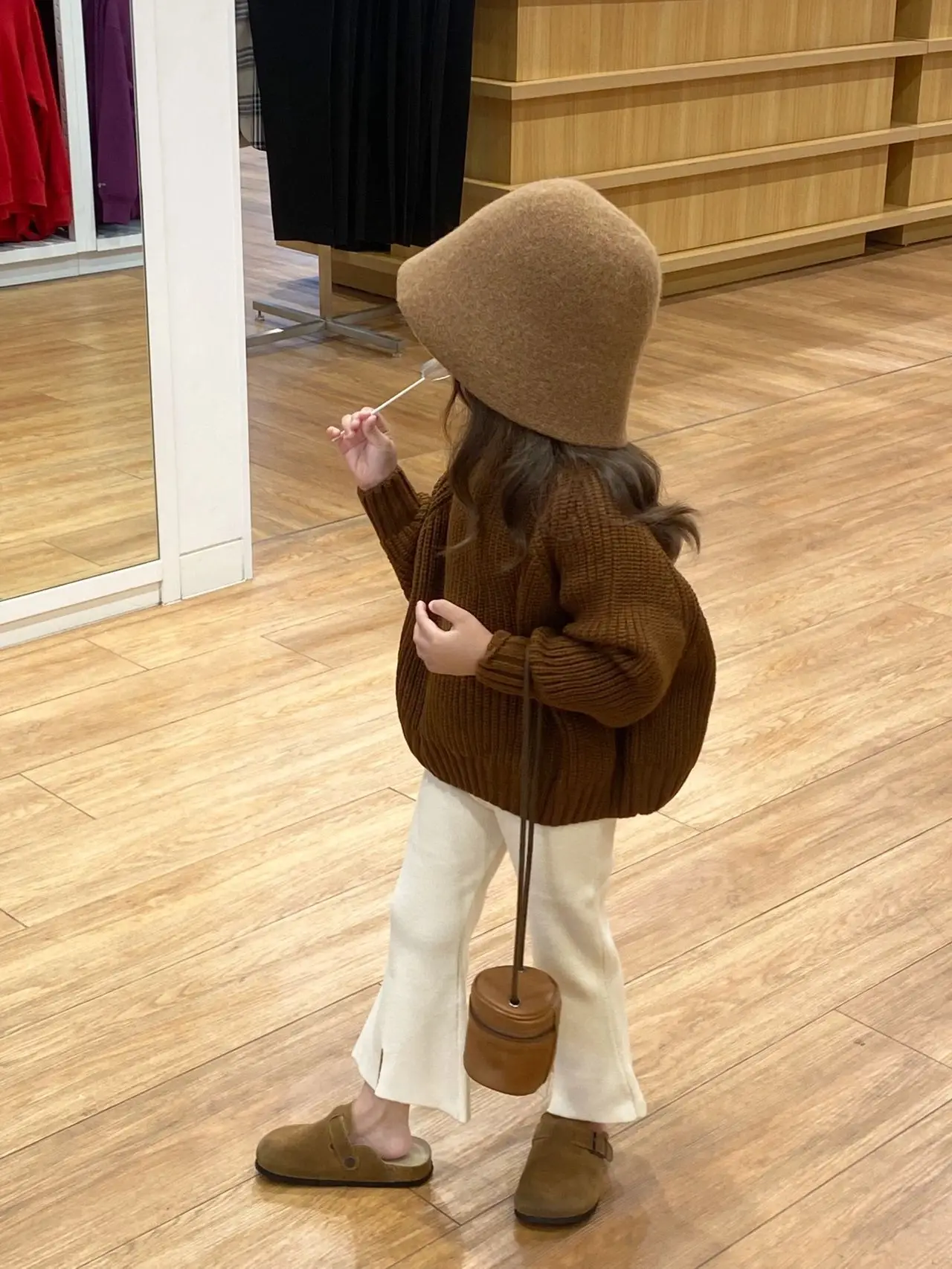 2023 Spring and autumn new baby girls knit sweater jumper wide-leg pants children's two sets 1 3 5 7 9Y
2023 Spring and autumn new baby girls knit sweater jumper wide-leg pants children's two sets 1 3 5 7 9Y
