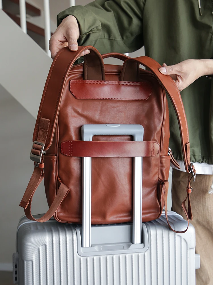 Новинка 2025 года, мужской рюкзак из натуральной кожи, плечи для ноутбука, школьный рюкзак большой вместимости, модные винтажные дорожные рюкзаки
Новинка 2025 года, мужской рюкзак из натуральной кожи, плечи для ноутбука, школьный рюкзак большой вместимости, модные винтажные дорожные рюкзаки