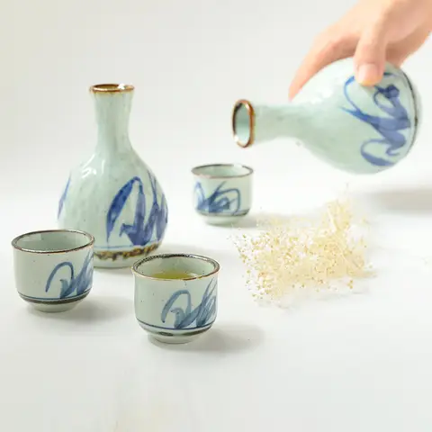 Japanese creative sake glass Baijiu cup hand-painted celadon wine jug wine set ceramic wine dispenser