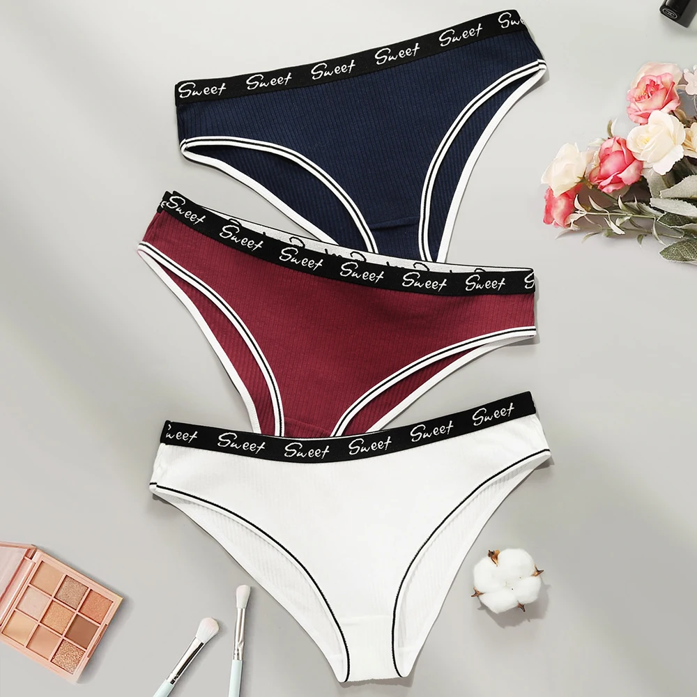 Women's Low-Rise Cotton Panties Seamless Lntimate Underwear Comfortable Breathable Large Size Thread Cotton Briefs Underpants
Women's Low-Rise Cotton Panties Seamless Lntimate Underwear Comfortable Breathable Large Size Thread Cotton Briefs Underpants