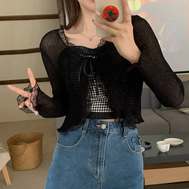 Women V-Neck Lace-Up Front Lace Long Sleeve Cardigan Tops Hollow Out See Through Fishnet Mesh Shirts Thin Cover Up Crop Top
Women V-Neck Lace-Up Front Lace Long Sleeve Cardigan Tops Hollow Out See Through Fishnet Mesh Shirts Thin Cover Up Crop Top