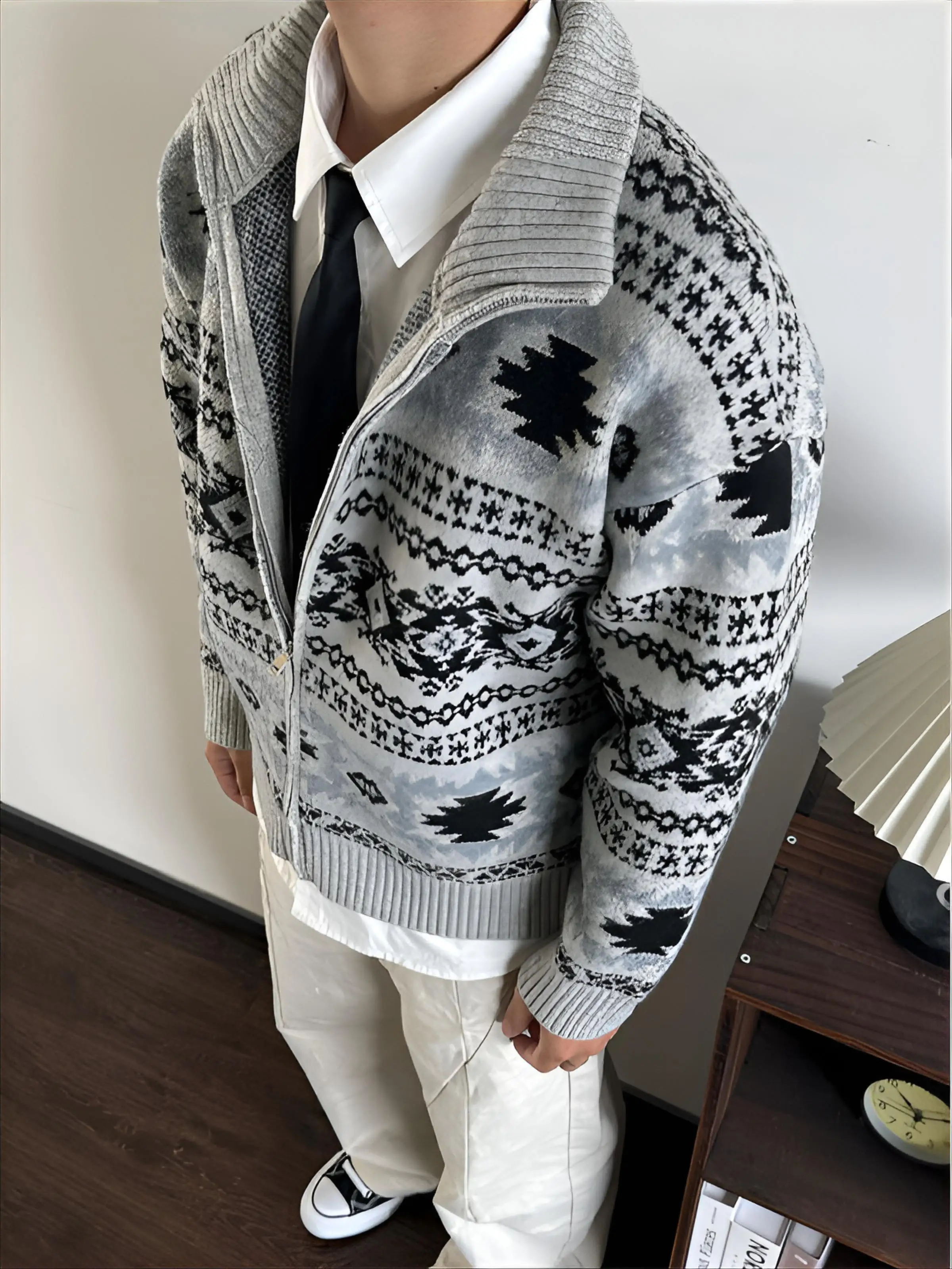 Мужские пуловеры больших размеров с меховым воротником, с декоративными элементами на рукавах, в стиле Британской гвардии, с узором меланж, однотонные, цвет индиго, из чистого хлопка, приятные к коже
Мужские пуловеры больших размеров с меховым воротником, с декоративными элементами на рукавах, в стиле Британской гвардии, с узором меланж, однотонные, цвет индиго, из чистого хлопка, приятные к коже