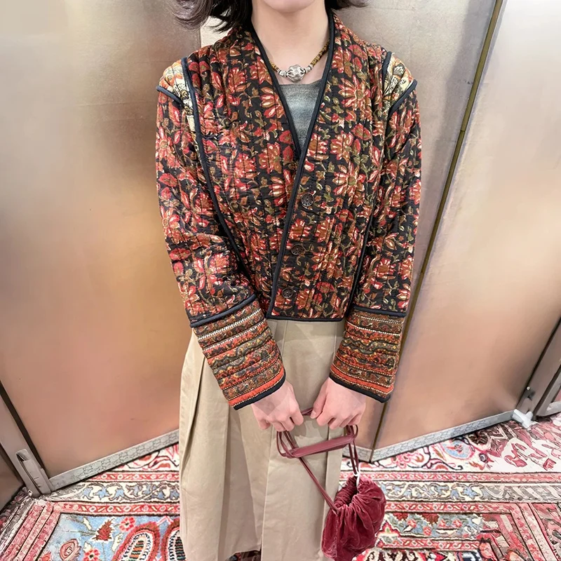 Легкое винтажное пальто с цветочным принтом, V-образным вырезом, комбинированным цветом, из хлопка, женская верхняя одежда, этнический стиль, свободный крой, длинное пальто
Легкое винтажное пальто с цветочным принтом, V-образным вырезом, комбинированным цветом, из хлопка, женская верхняя одежда, этнический стиль, свободный крой, длинное пальто