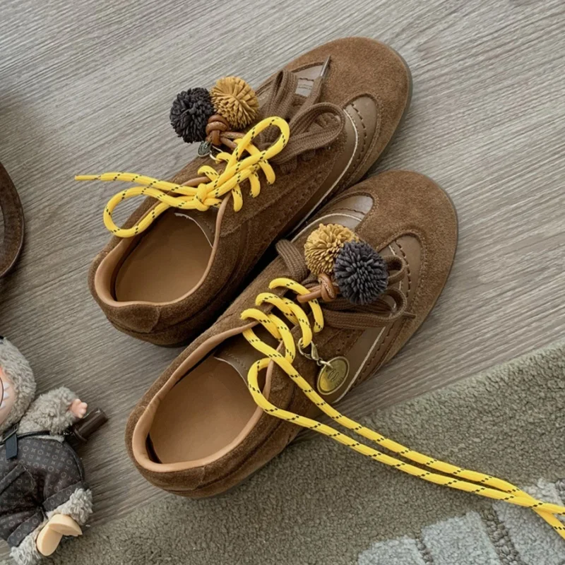 2025 Autumn New Designer Women's Stylish Versatile Sneakers Trend Casual Board Shoes Comfortable Soft Soled Ladies Sneakers
2025 Autumn New Designer Women's Stylish Versatile Sneakers Trend Casual Board Shoes Comfortable Soft Soled Ladies Sneakers