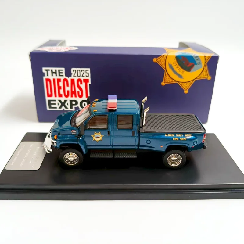 GOC&MK Diecast 1:64 Scale GMC Topkick Pickup C4500 Alloy Simulation Car Model Adult Collection Decoration Gift Static Display
GOC&MK Diecast 1:64 Scale GMC Topkick Pickup C4500 Alloy Simulation Car Model Adult Collection Decoration Gift Static Display