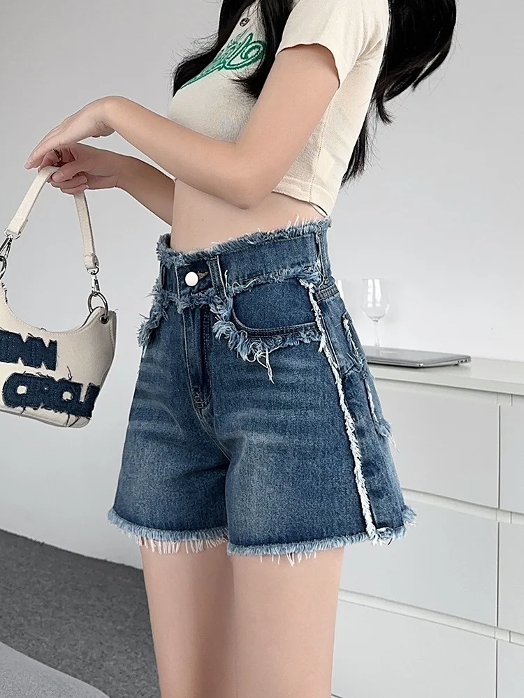 High Waist Frayed Hem Denim Shorts Women's Thin Summer Loose Wide Leg Trendy Hot Pants Vintage Cotton Polyester Blend
High Waist Frayed Hem Denim Shorts Women's Thin Summer Loose Wide Leg Trendy Hot Pants Vintage Cotton Polyester Blend
