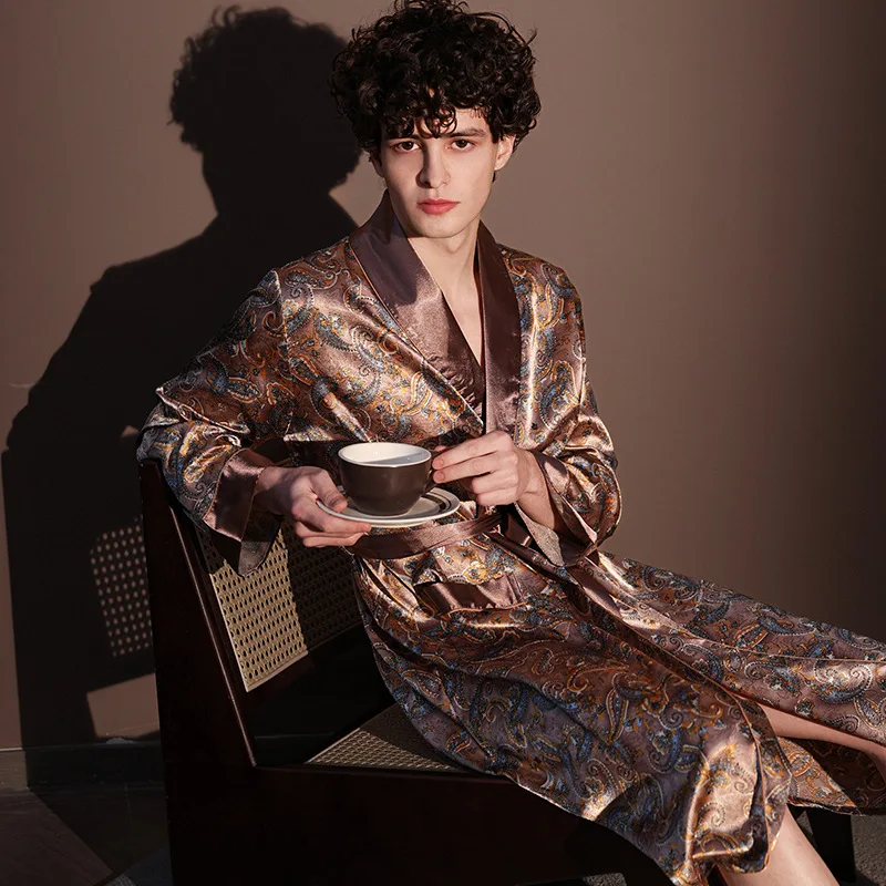 Мужской атласный халат с принтом, новая мужская одежда для сна, кимоно, банный халат, домашняя одежда, повседневная домашняя одежда, ночная рубашка с длинным рукавом, пижама
Мужской атласный халат с принтом, новая мужская одежда для сна, кимоно, банный халат, домашняя одежда, повседневная домашняя одежда, ночная рубашка с длинным рукавом, пижама