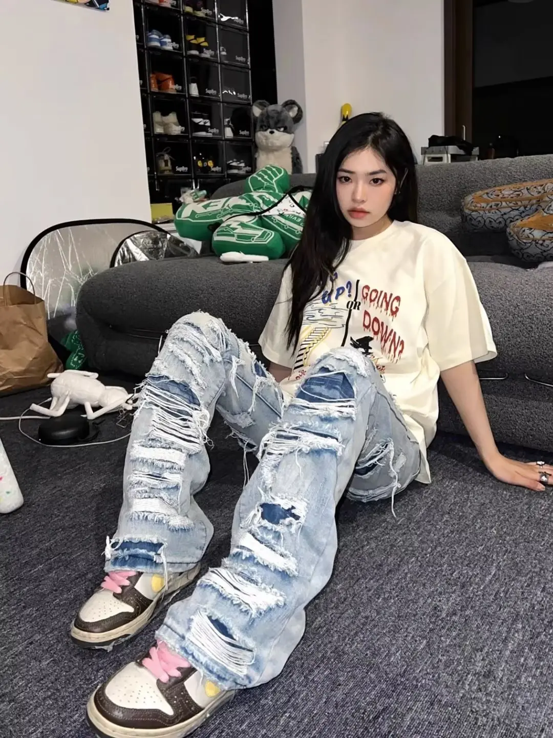 Trendy Patchwork Hole Micro Flared Denim Jeans Unisex American High Street Vibe Straight Loose Wide Leg Pants Casual Jeans
Trendy Patchwork Hole Micro Flared Denim Jeans Unisex American High Street Vibe Straight Loose Wide Leg Pants Casual Jeans