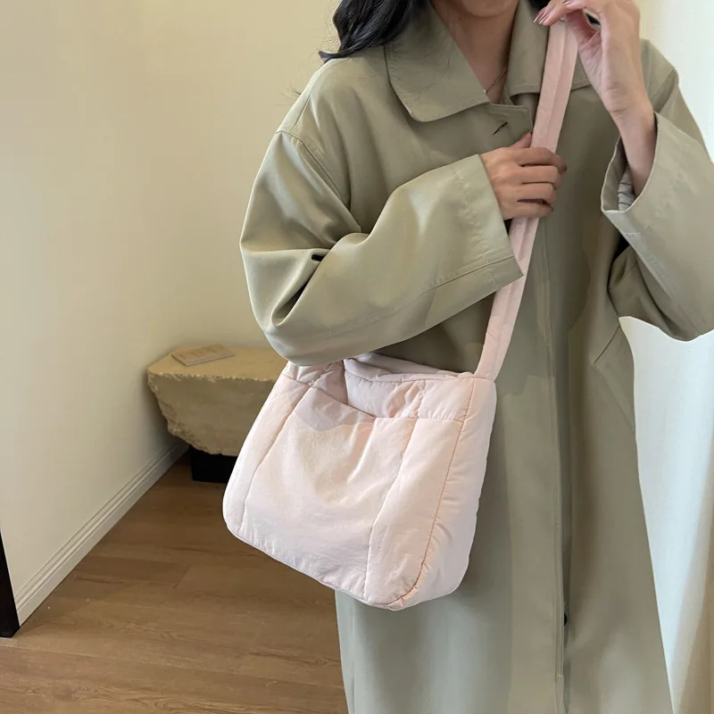 Casual Large Capacity Square Crossbody Bag Simple Solid Color Shoulder Crossbody Tote Bag with Zipper Woman Bags Schools
Casual Large Capacity Square Crossbody Bag Simple Solid Color Shoulder Crossbody Tote Bag with Zipper Woman Bags Schools