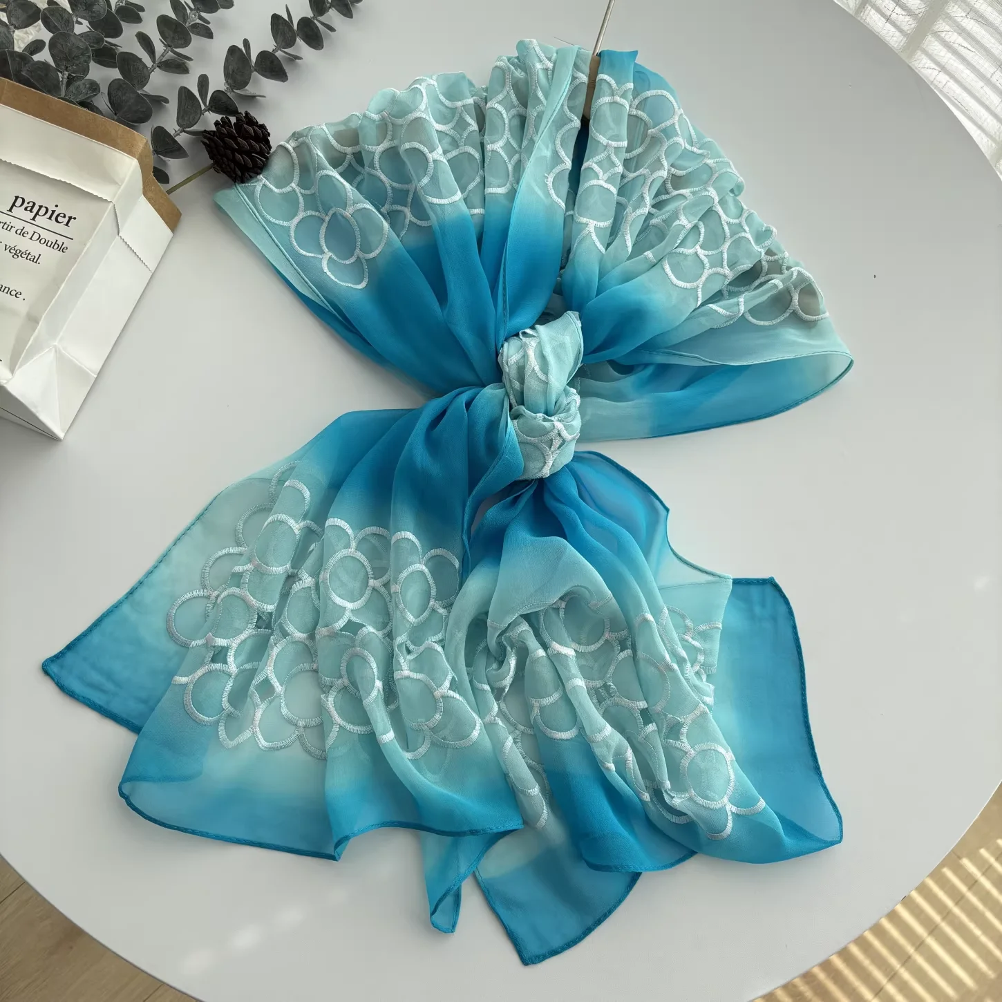 Luxury women's scarves 100% silk hijab neck scarves handmade floral embroider orange blue green head scarf shoulder cape
Luxury women's scarves 100% silk hijab neck scarves handmade floral embroider orange blue green head scarf shoulder cape