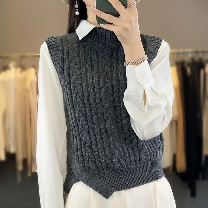 Autumn and Winter Knitted Bottoming Sleeveless Small Twist Vest Versatile Solid Color Pullover Top
Autumn and Winter Knitted Bottoming Sleeveless Small Twist Vest Versatile Solid Color Pullover Top