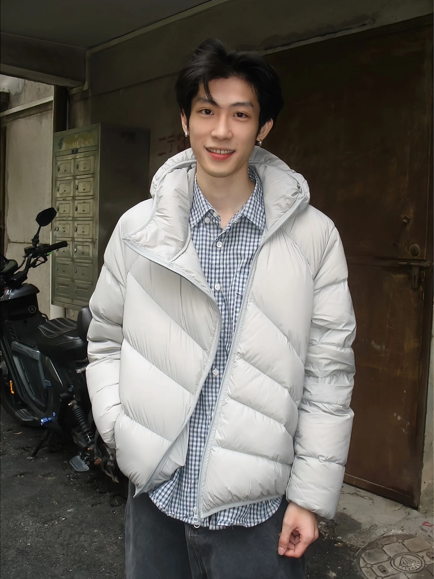 Легкая теплая мужская куртка из хлопка с пуховым наполнителем, на молнии, в стиле Cleanfit, повседневная зимняя верхняя одежда
Легкая теплая мужская куртка из хлопка с пуховым наполнителем, на молнии, в стиле Cleanfit, повседневная зимняя верхняя одежда