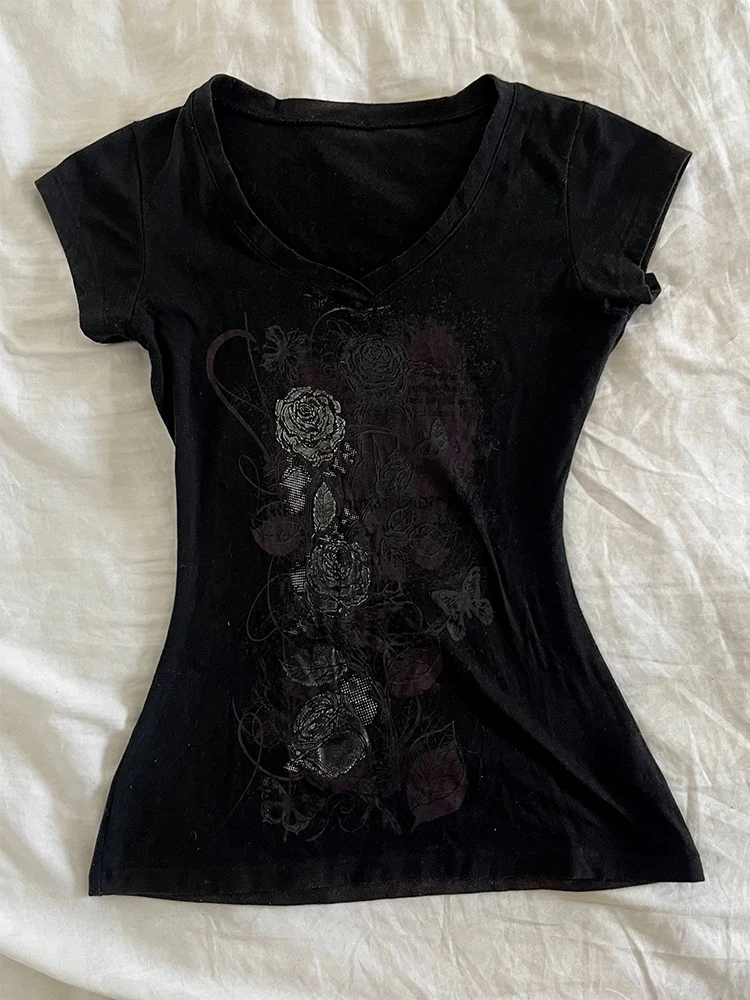 Original Vintage Black Floral Print T-Shirt Slim Fit Summer Casual Wear Women's Fashion Waist-Cinching Slimming Top
Original Vintage Black Floral Print T-Shirt Slim Fit Summer Casual Wear Women's Fashion Waist-Cinching Slimming Top