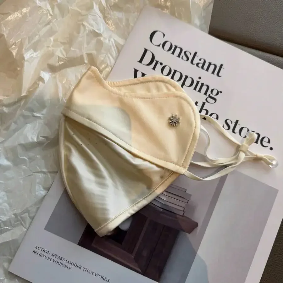 Womens Ice Silk Diamond-Studded Sunscreen Mask Lightweight Breathable Summer Face Cover
Womens Ice Silk Diamond-Studded Sunscreen Mask Lightweight Breathable Summer Face Cover
