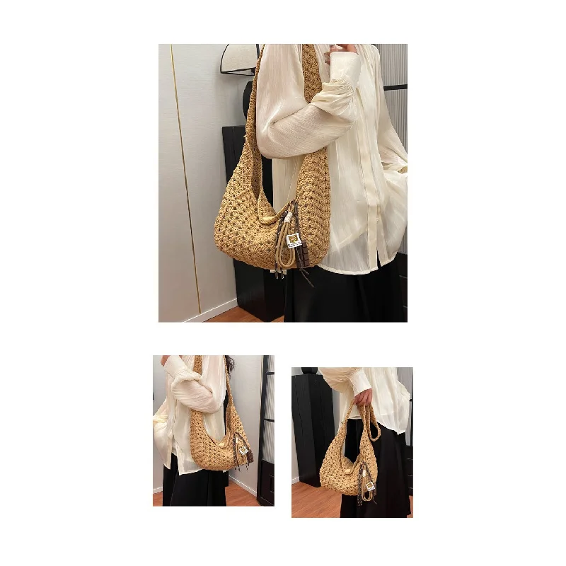 Elegant Shoulder Bag Ladies Fashion Accessory Premium Leather Messenger Design Luxury Brand Famous Designer
Elegant Shoulder Bag Ladies Fashion Accessory Premium Leather Messenger Design Luxury Brand Famous Designer