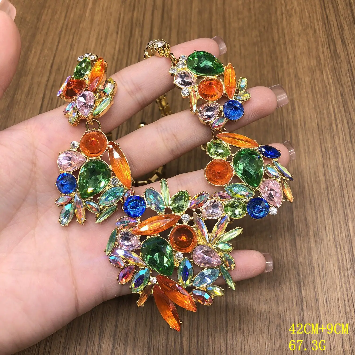 fashionable, exquisite necklace high-end copper claws and gemstone colorful statement jewelry necklace
fashionable, exquisite necklace high-end copper claws and gemstone colorful statement jewelry necklace