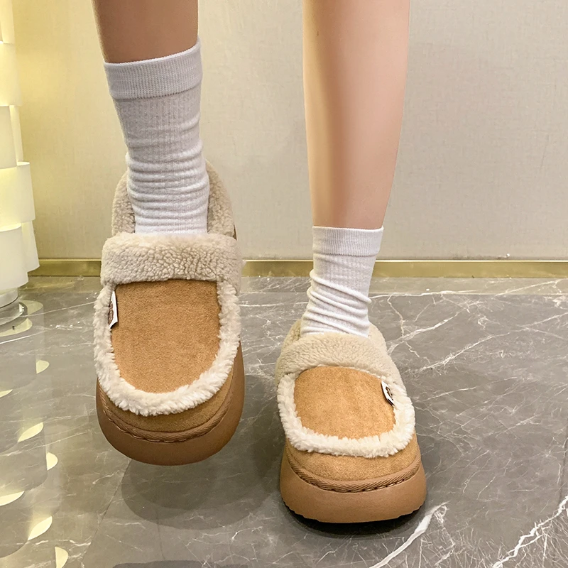 Warm Cotton Padded Shoes Women 2024 New Flat Thicken Plush Winter Boots Woman Non Slip Thick Bottom Ankle Snow Boots Size 36-41
Warm Cotton Padded Shoes Women 2024 New Flat Thicken Plush Winter Boots Woman Non Slip Thick Bottom Ankle Snow Boots Size 36-41