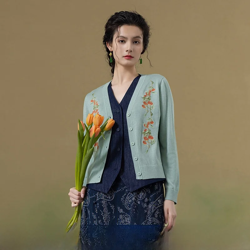 Elegant Embroidered Slim Fit Knitwear Jacket for Women New Autumn Arrival Soft Medium Polyester Acrylic Nylon Wool Blend V Ne...
Elegant Embroidered Slim Fit Knitwear Jacket for Women New Autumn Arrival Soft Medium Polyester Acrylic Nylon Wool Blend V Ne...