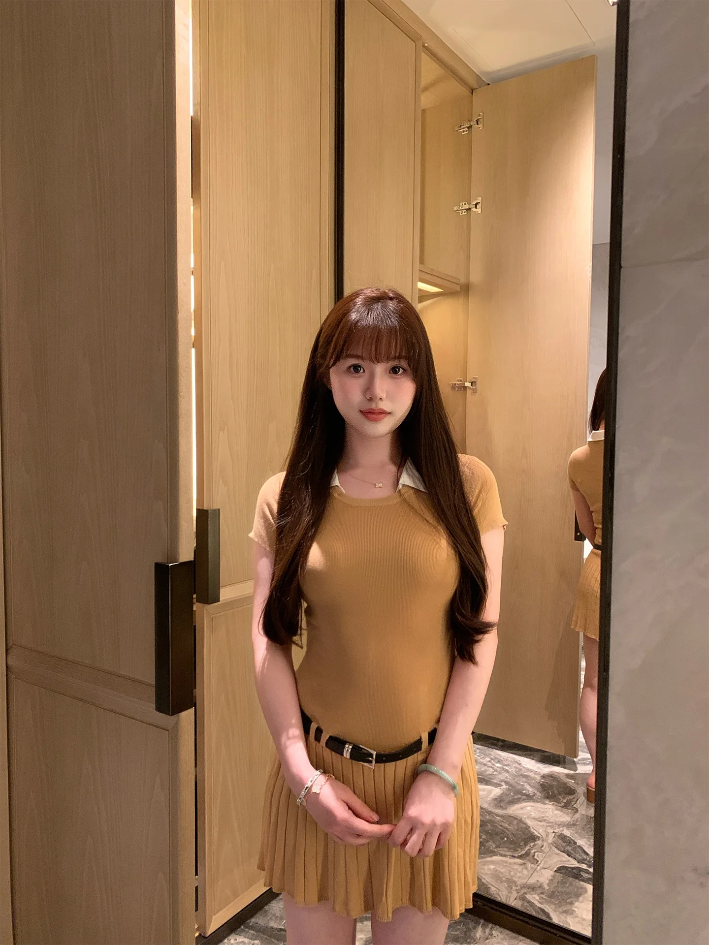 Kkwne Coffee Colored Collar Splice Short Sleeve Knitted Dress Slimming A-Line Skirt Casual Style Spring Summer High Quality F...
Kkwne Coffee Colored Collar Splice Short Sleeve Knitted Dress Slimming A-Line Skirt Casual Style Spring Summer High Quality F...