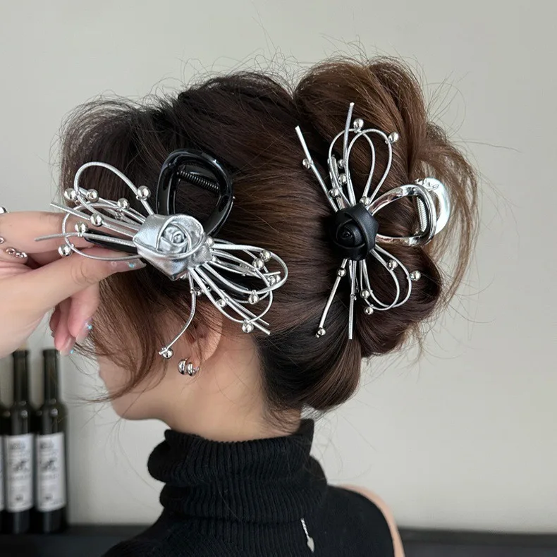 1pc Elegant Silver Chain Butterfly Claw Clip For Women Girls Vintage Leather Rose Flowers Hairpin Bohemian Hair Accessories
1pc Elegant Silver Chain Butterfly Claw Clip For Women Girls Vintage Leather Rose Flowers Hairpin Bohemian Hair Accessories