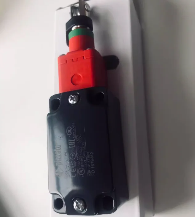 New original Pizzato FD1879-M2 drawstring switch
New original Pizzato FD1879-M2 drawstring switch