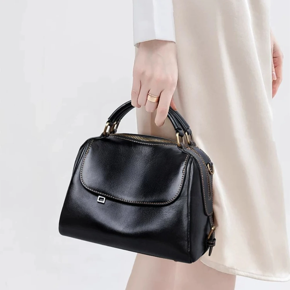 High Quality Women's Genuine Leather Crossbody Handbag Daily Commuter Shoulder Tote Bag with Adjustable Strap
High Quality Women's Genuine Leather Crossbody Handbag Daily Commuter Shoulder Tote Bag with Adjustable Strap