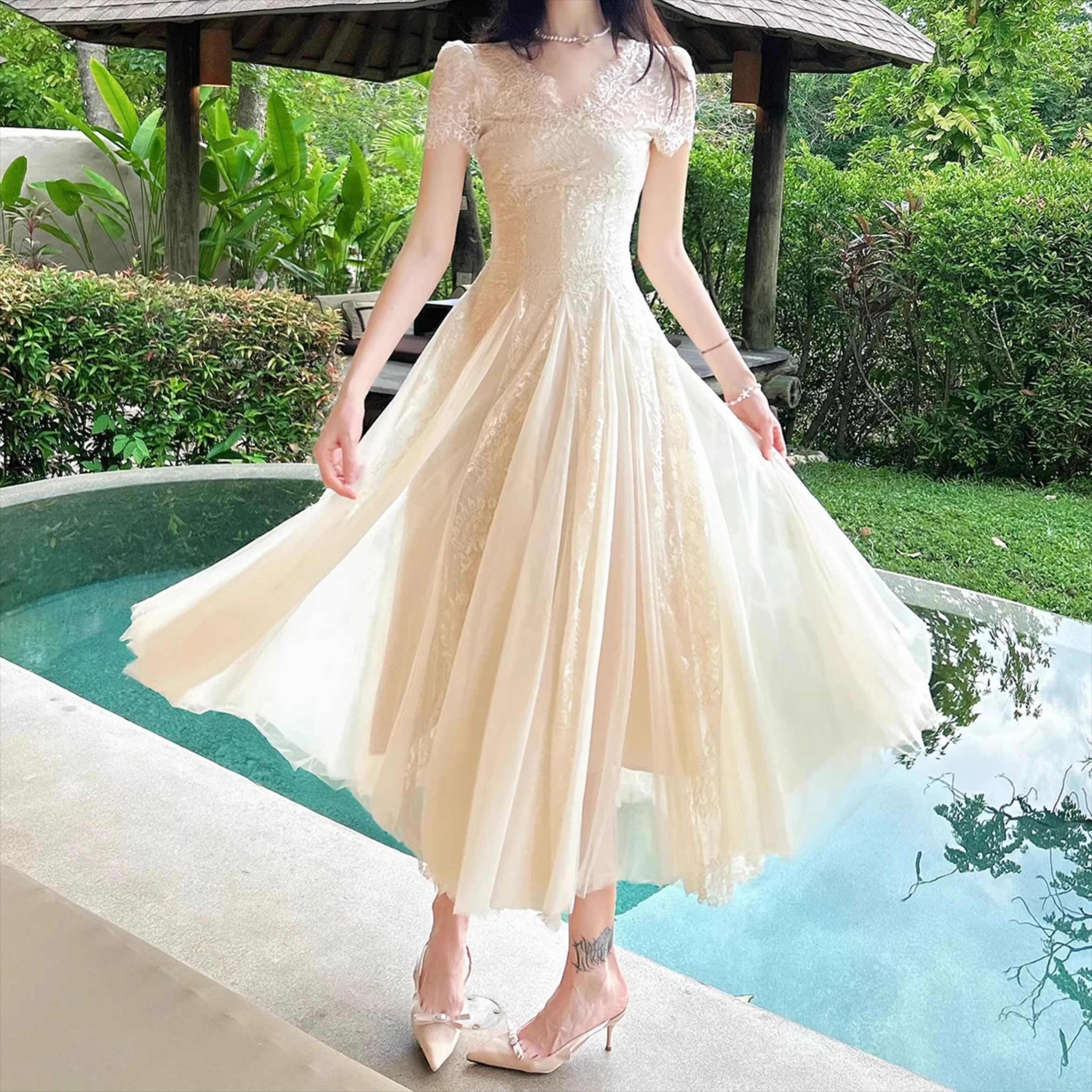 Абрикосовое кружевное платье женское с v-образным вырезом летнее платье с высокой талией облегающее элегантное винтажное шикарное праздничное платье женская
Абрикосовое кружевное платье женское с v-образным вырезом летнее платье с высокой талией облегающее элегантное винтажное шикарное праздничное платье женская