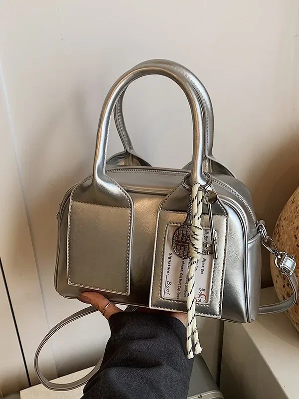 New in 2025 Summer: Women's Fashionable Niche Bag - Premium Sense, Portable Pillow Bag, Versatile Messenger Design
New in 2025 Summer: Women's Fashionable Niche Bag - Premium Sense, Portable Pillow Bag, Versatile Messenger Design