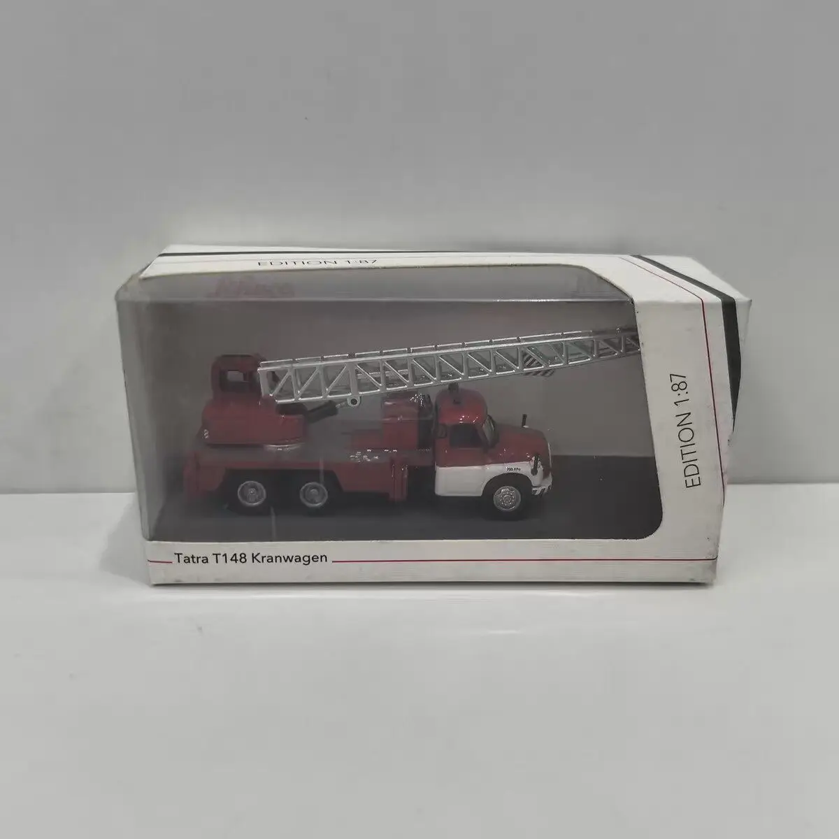 Diecast SCHUCO 1/87 Scale TATRA T148 Crane Crane 6 Alloy Car Model
Diecast SCHUCO 1/87 Scale TATRA T148 Crane Crane 6 Alloy Car Model