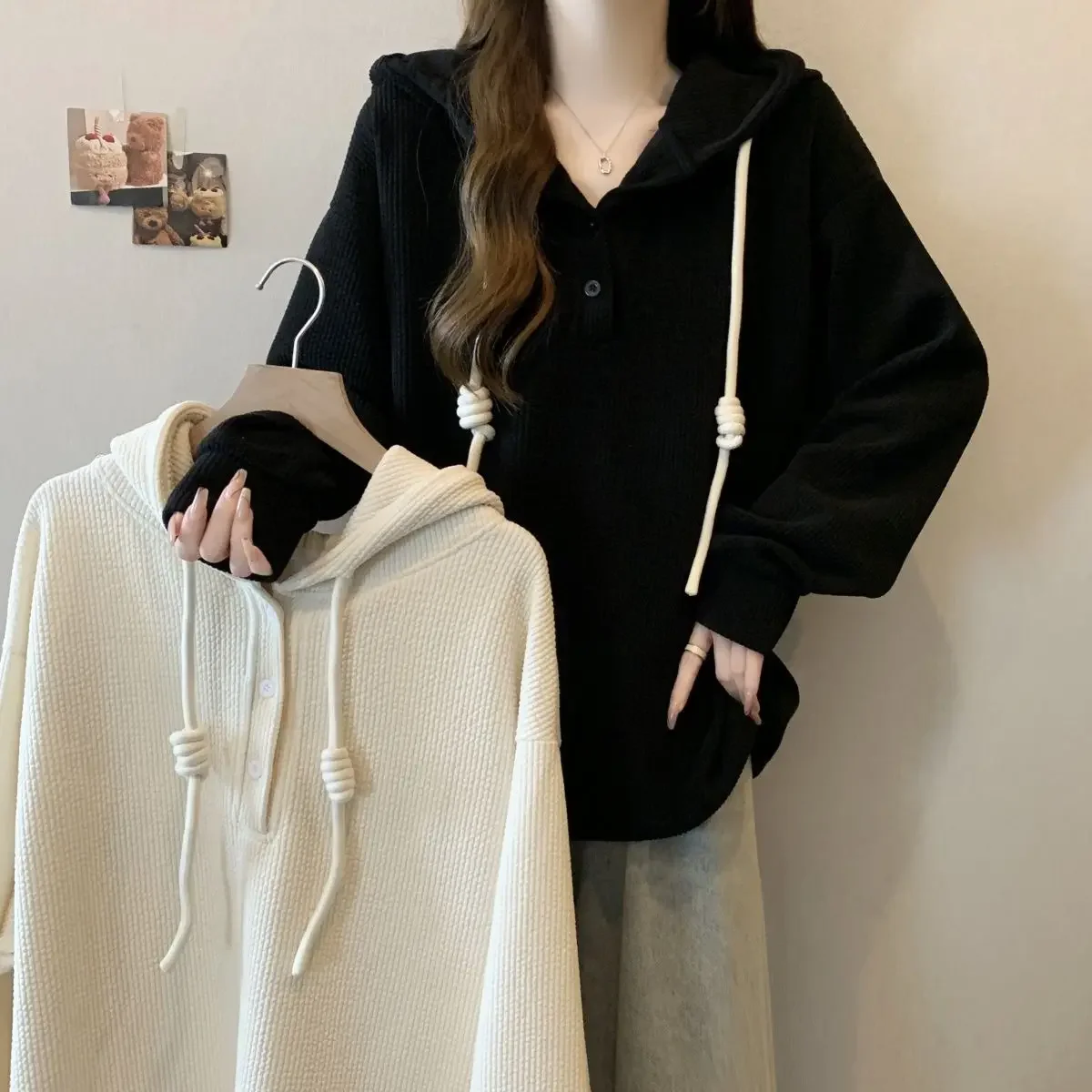 Spring Autumn Loose Fit Polyester Fabric With Button Decora Plus Size Ribbed Hooded T-Shirt Women's Fashionable Slimming Top For
Spring Autumn Loose Fit Polyester Fabric With Button Decora Plus Size Ribbed Hooded T-Shirt Women's Fashionable Slimming Top For