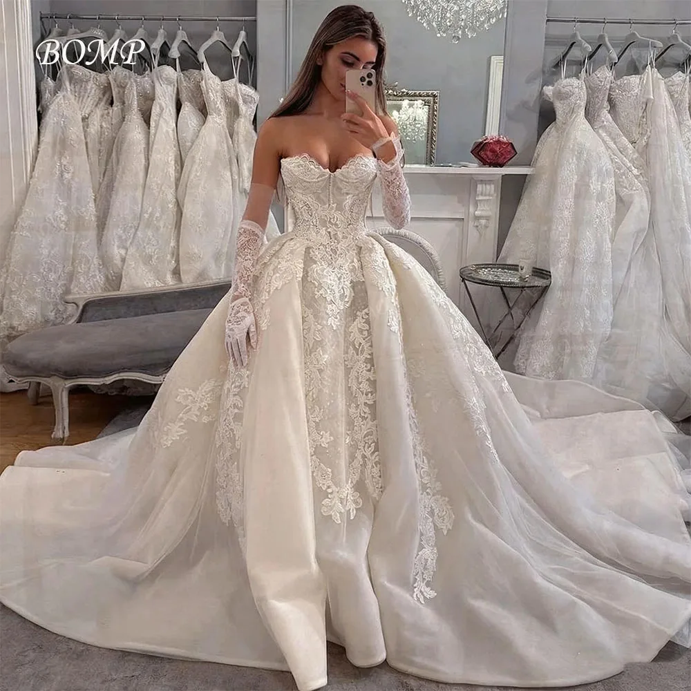 BOMP New Customsied 2025 Elegant Lace Wedding Dresses Sweetheart Wedding Gowns Sleeveless Bridal Dresses 2025 Vestido Blanco
BOMP New Customsied 2025 Elegant Lace Wedding Dresses Sweetheart Wedding Gowns Sleeveless Bridal Dresses 2025 Vestido Blanco