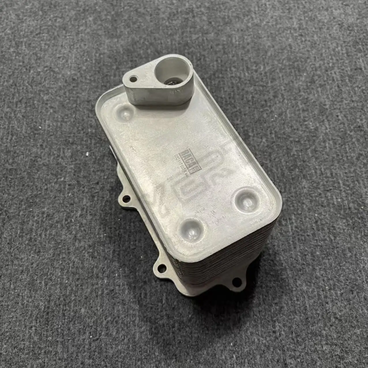 In Stock Auto Cooling System Oil Cooler 07C117037K 07C198037 for Bentley Flying Continental GT Gtc 2005-
In Stock Auto Cooling System Oil Cooler 07C117037K 07C198037 for Bentley Flying Continental GT Gtc 2005-