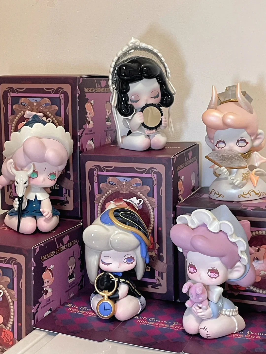 В наличии Killa Treasure Pavilion Series Mystery Boxes, милые модные игры, настольная комната, автомобильное украшение, милые фанаты, подарок на день рождения, игрушки
В наличии Killa Treasure Pavilion Series Mystery Boxes, милые модные игры, настольная комната, автомобильное украшение, милые фанаты, подарок на день рождения, игрушки