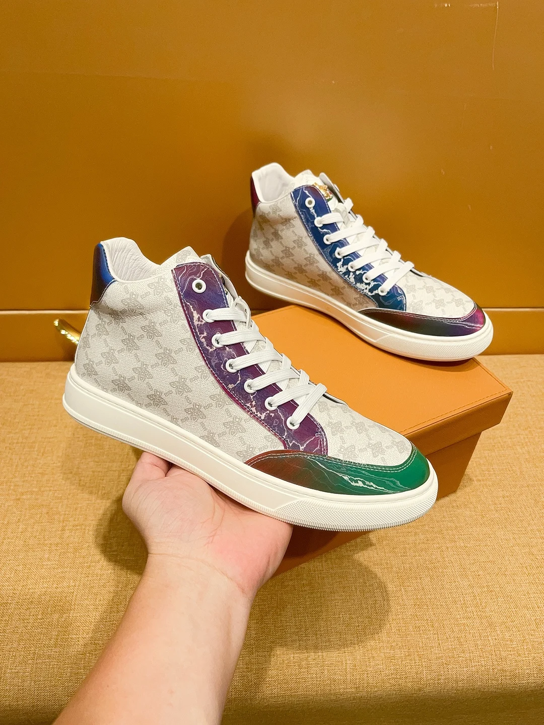 Men's lace-up Spring and autumn sneakers High top Casual shoes fashion Genuine leather Sports Running shoes Tennis shoes
Men's lace-up Spring and autumn sneakers High top Casual shoes fashion Genuine leather Sports Running shoes Tennis shoes