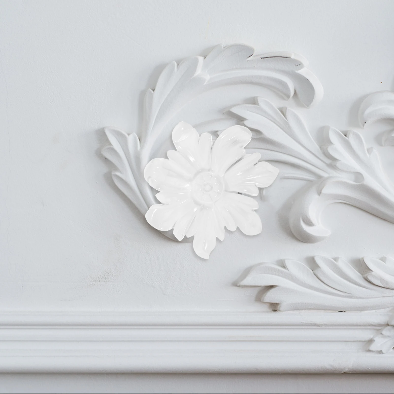 Pendant Flower Wall Decor Carved Resin Applique Shaped Decoration Replacement French Style Room Ornament
Pendant Flower Wall Decor Carved Resin Applique Shaped Decoration Replacement French Style Room Ornament
