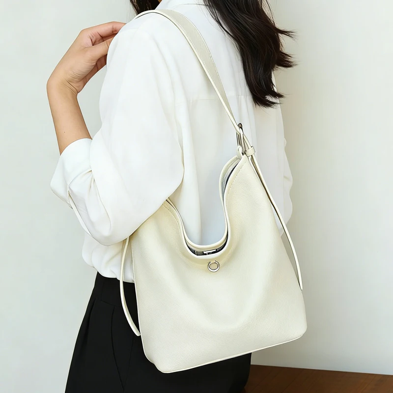 Women's Cowhide Genuine Leather Tote Bag, Fashion Large Capacity Shoulder Bag,Trendy Versatile All-match Commuting Hobo Bag
Women's Cowhide Genuine Leather Tote Bag, Fashion Large Capacity Shoulder Bag,Trendy Versatile All-match Commuting Hobo Bag