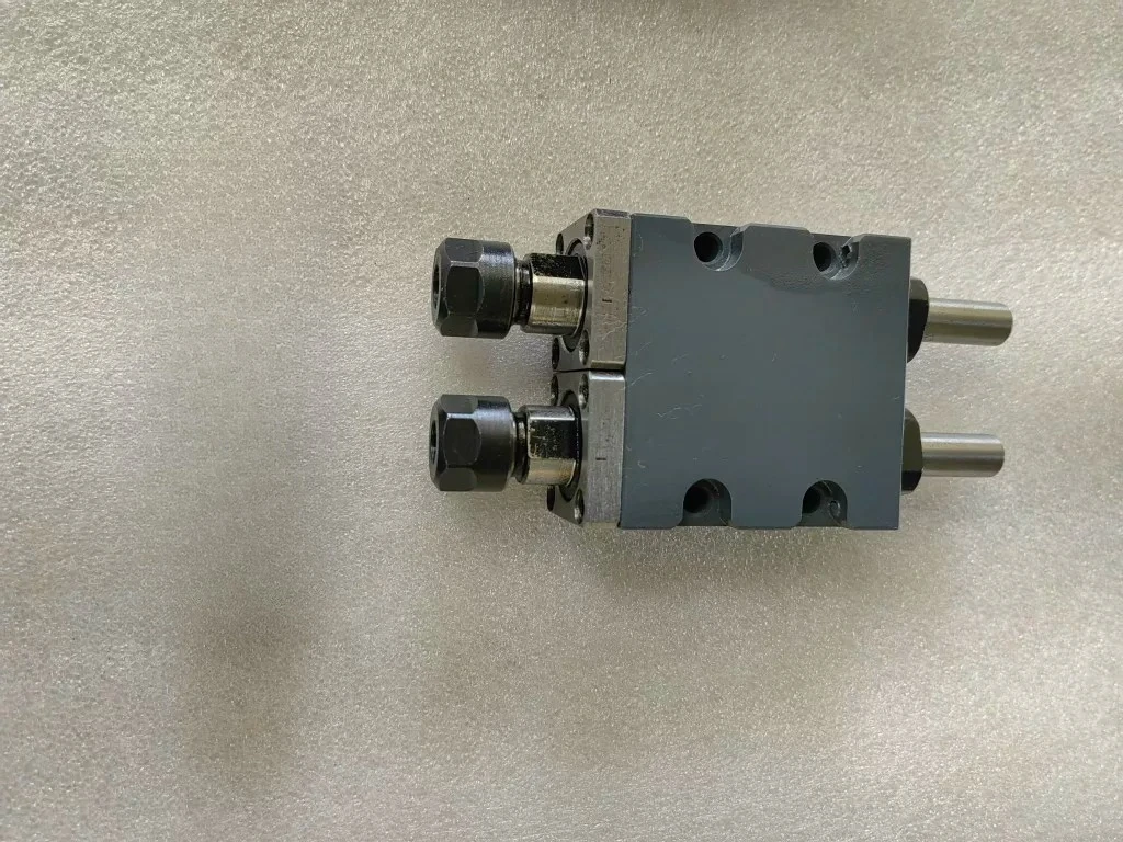 Double power head No power spindle, double row drilling head, lathe with miniature
Double power head No power spindle, double row drilling head, lathe with miniature