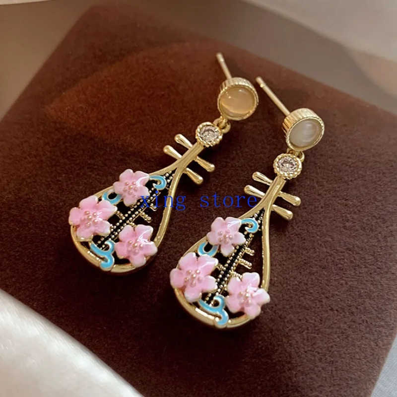 2024 Fashion New Ethnic Style Pipa Shaped Multi colored Glazed Design Women's Earrings
2024 Fashion New Ethnic Style Pipa Shaped Multi colored Glazed Design Women's Earrings