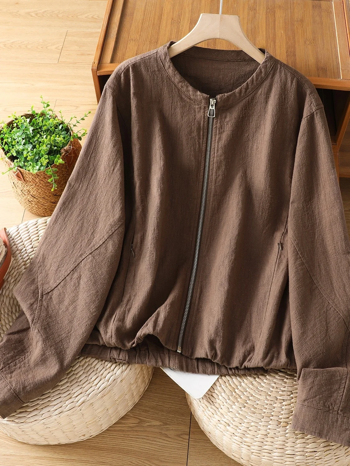 Casual Style Double Layer Cotton Linen Zipper Short Jacket Women's Autumn High End Loose Long Sleeve Open Cardigan Top
Casual Style Double Layer Cotton Linen Zipper Short Jacket Women's Autumn High End Loose Long Sleeve Open Cardigan Top