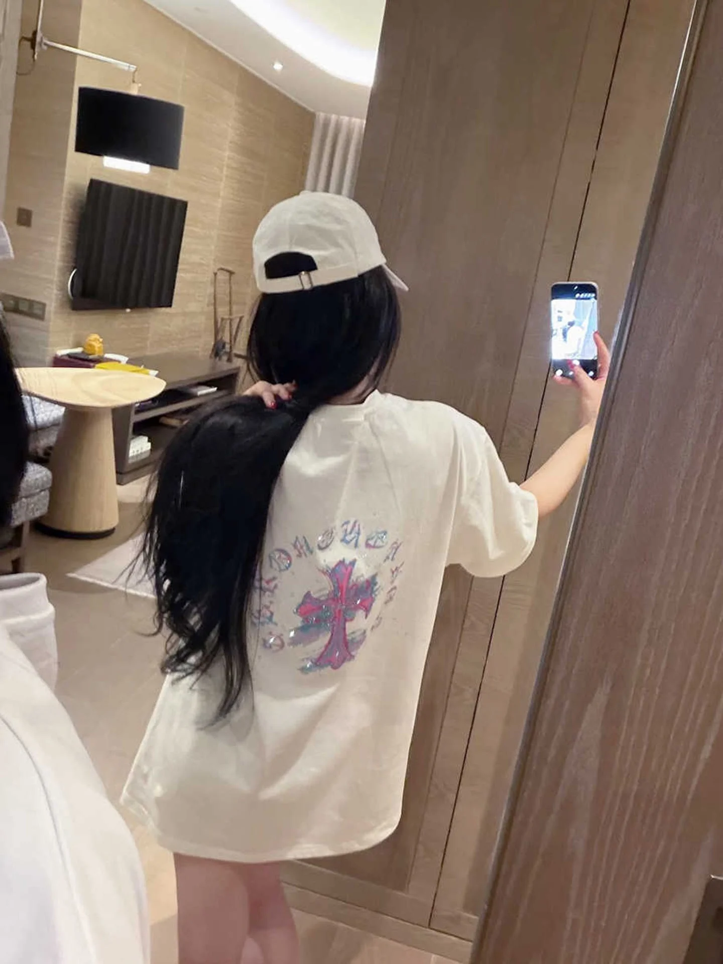 Pink Blue Gradient Cross Rhinestone Short Sleeve Women's T-shirt Loose Mid-Length Casual Style Spring Summer Fashion
Pink Blue Gradient Cross Rhinestone Short Sleeve Women's T-shirt Loose Mid-Length Casual Style Spring Summer Fashion