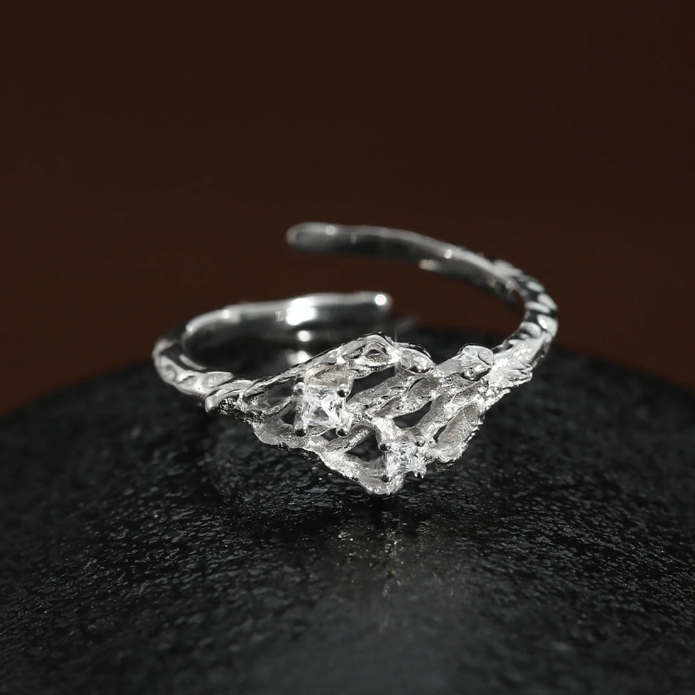 Irregular Weave Hollow Texture Rings S925 Sterling Silver Resizable Ring Women's Fashion Jewelry Original Design Wholesale Ins
Irregular Weave Hollow Texture Rings S925 Sterling Silver Resizable Ring Women's Fashion Jewelry Original Design Wholesale Ins