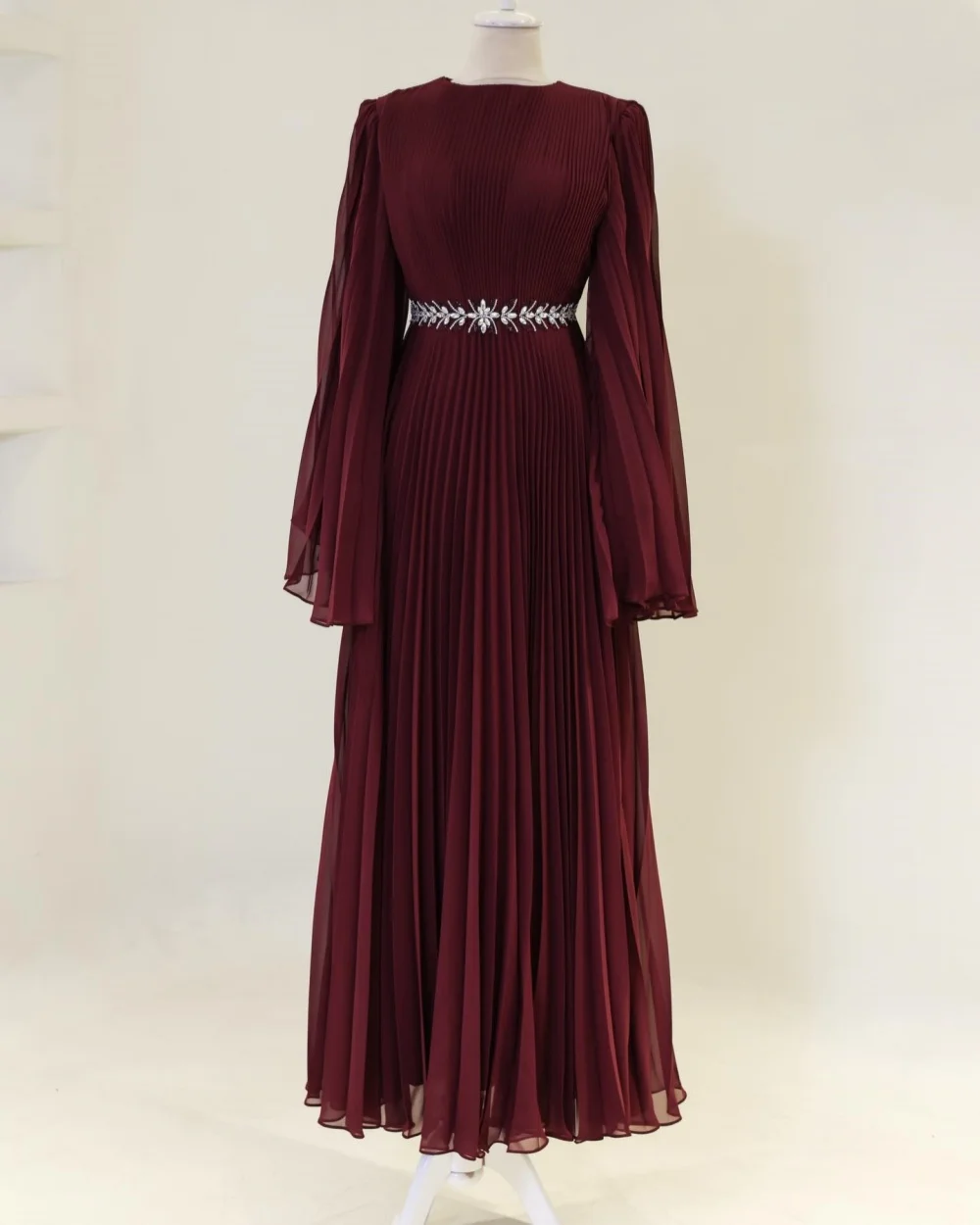 Customized Elegant Women Chiffon Rhinestone Ruched A-line Bridesmaid Dresses Classic O-Neck Long Sleeves Floor Lenght Prom Dress
Customized Elegant Women Chiffon Rhinestone Ruched A-line Bridesmaid Dresses Classic O-Neck Long Sleeves Floor Lenght Prom Dress