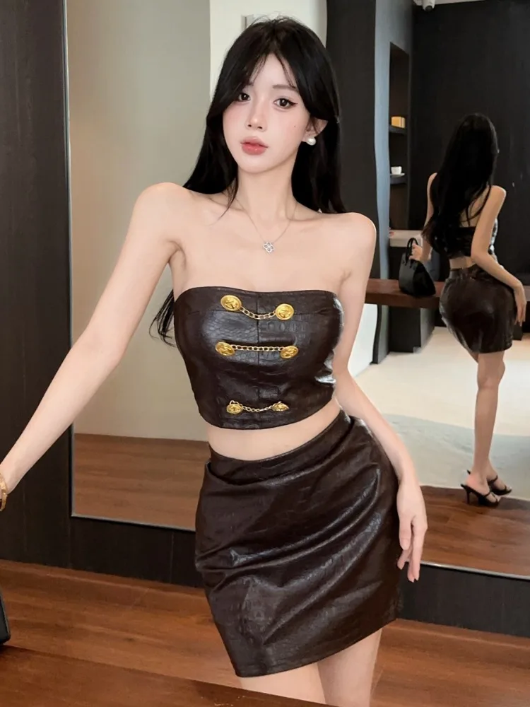 Metal Chain One-Shoulder PU Leather Short Skirt Sexy Set Women's Summer New Style Bodycon Dress Diamond Embellished High Waist
Metal Chain One-Shoulder PU Leather Short Skirt Sexy Set Women's Summer New Style Bodycon Dress Diamond Embellished High Waist