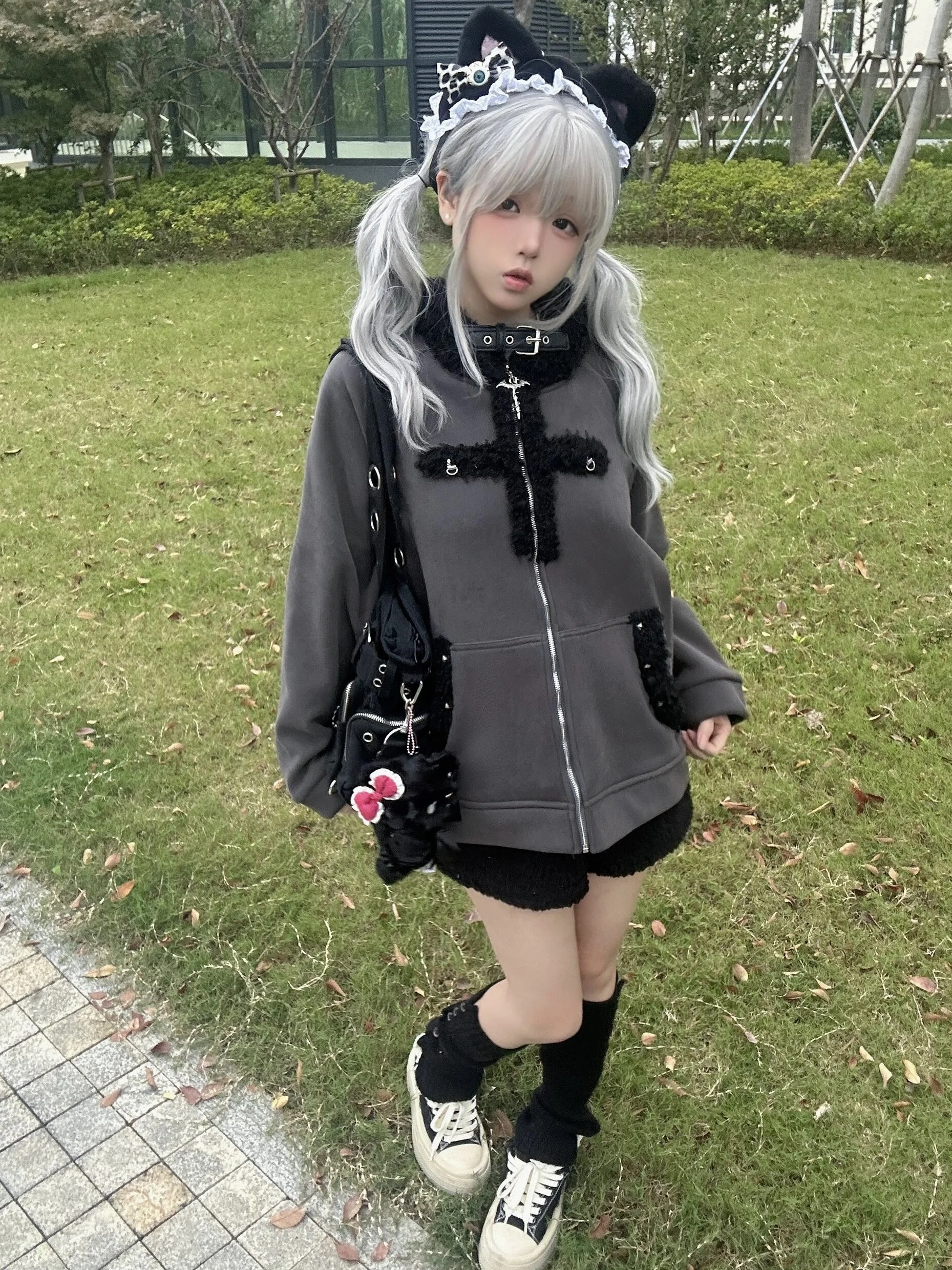 Куртка Alice Original Subculture Dark с капюшоном, на флисовой подкладке, зимняя, дизайнерская, для девочек, свободного кроя, с длинными рукавами, на молнии, декоративная
Куртка Alice Original Subculture Dark с капюшоном, на флисовой подкладке, зимняя, дизайнерская, для девочек, свободного кроя, с длинными рукавами, на молнии, декоративная