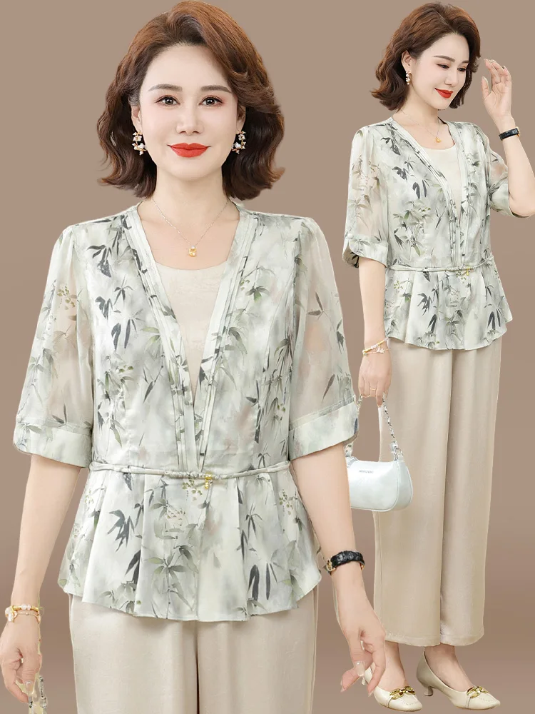 New Chinese Style Summer Outfit for Middle-Aged Mothers V-Neck Short Sleeve Chiffon Top And Pants Set Fashionable Loose Fit
New Chinese Style Summer Outfit for Middle-Aged Mothers V-Neck Short Sleeve Chiffon Top And Pants Set Fashionable Loose Fit