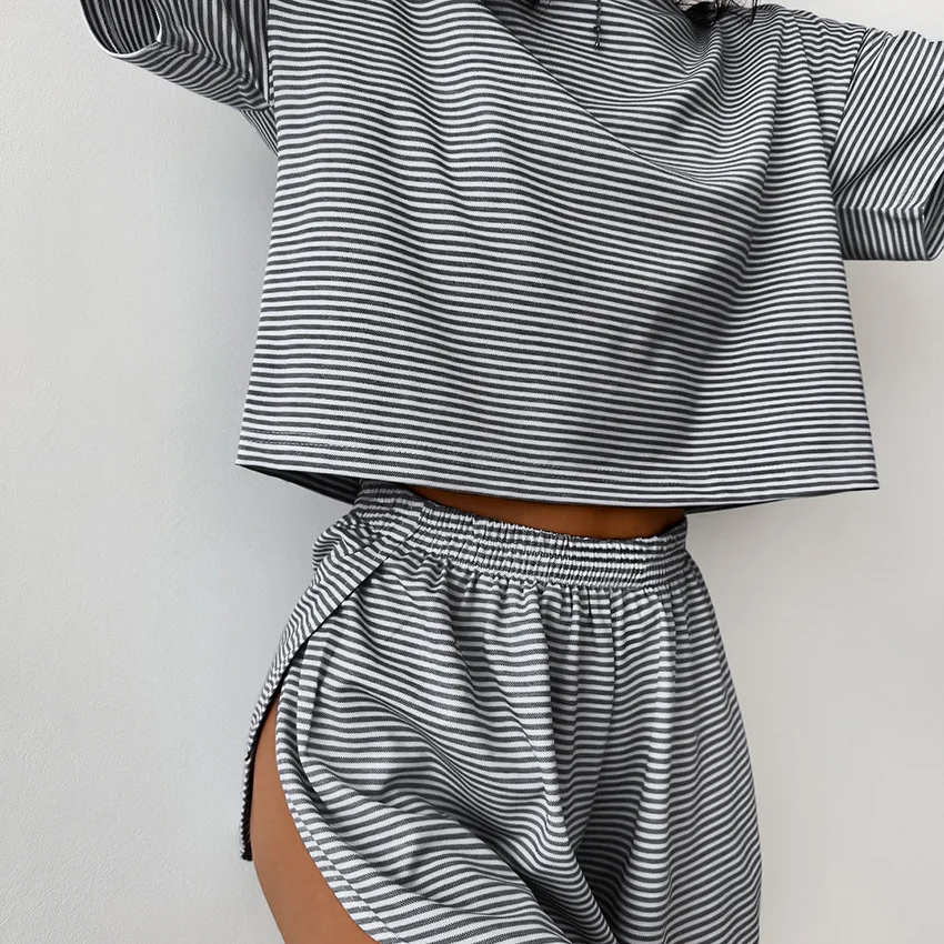 Women's Sleepwear Knitted Striped Pajamas Loose Short Sleeves Shorts Suit Fashion Exterior Loungewear Women
Women's Sleepwear Knitted Striped Pajamas Loose Short Sleeves Shorts Suit Fashion Exterior Loungewear Women