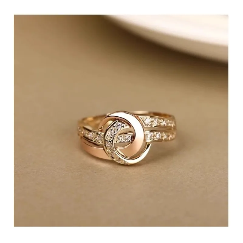 European-style Colored Gold Ring Women's Style Light Luxury Niche Simple Design Temperament Fashionable High Value Finger Ring V
European-style Colored Gold Ring Women's Style Light Luxury Niche Simple Design Temperament Fashionable High Value Finger Ring V