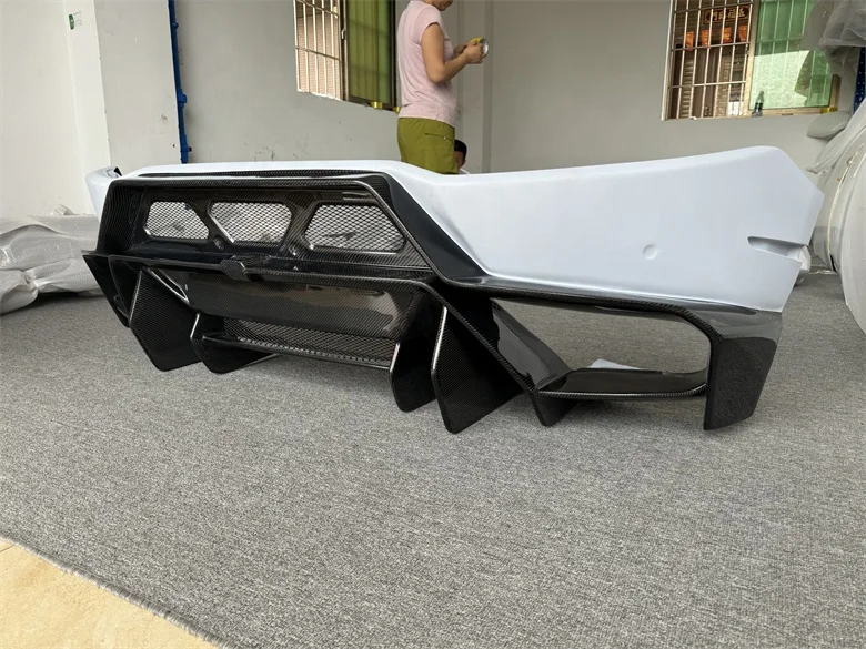 For Lamborghini Huracan LP580 LP610 Upgrade Vors Style Dry Carbon Fiber Rear Bumper Body Kit
For Lamborghini Huracan LP580 LP610 Upgrade Vors Style Dry Carbon Fiber Rear Bumper Body Kit
