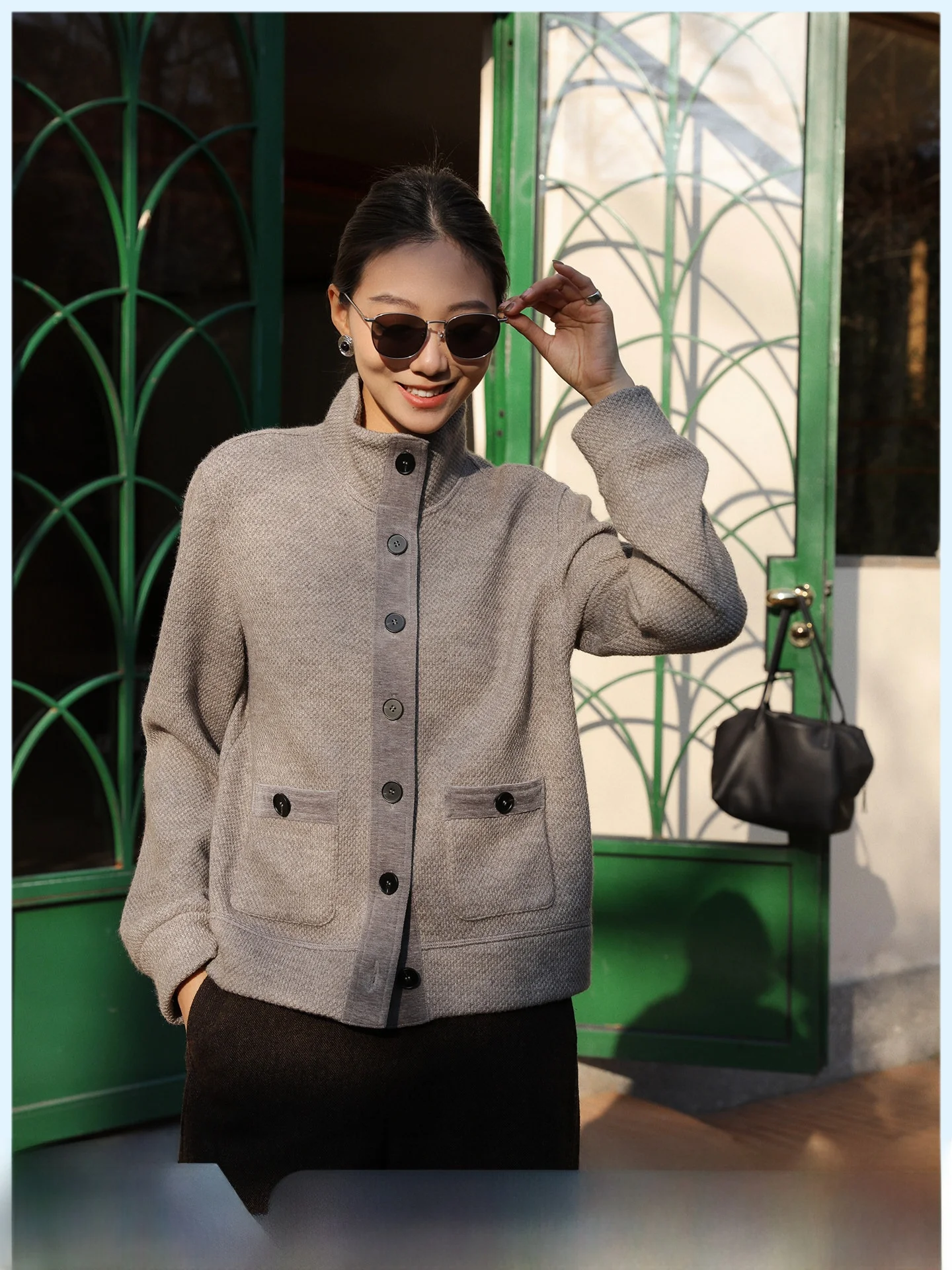Elegant Knitted Open Cardigan Long Sleeve Loose Fit Slimming Stand Collar Color Block Women's Spring Fashion Outerwear
Elegant Knitted Open Cardigan Long Sleeve Loose Fit Slimming Stand Collar Color Block Women's Spring Fashion Outerwear